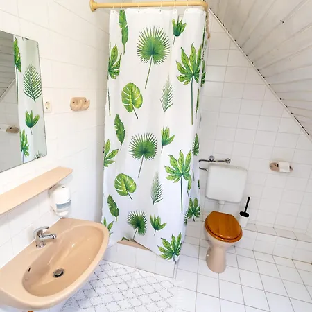 ゲストハウス Belysium Wine&relax Vendeghaz Gyenesdiás